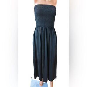 Strapless Smocked Midi Dress with pockets in Black